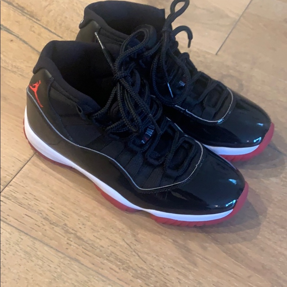 COPY - Jordan bred sneakers